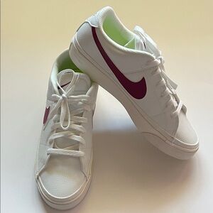 Nike Women's White and Maroon Sneakers